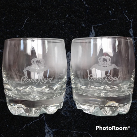 2 CROWN ROYAL Drink glasses🍻 - Picture 3 of 6